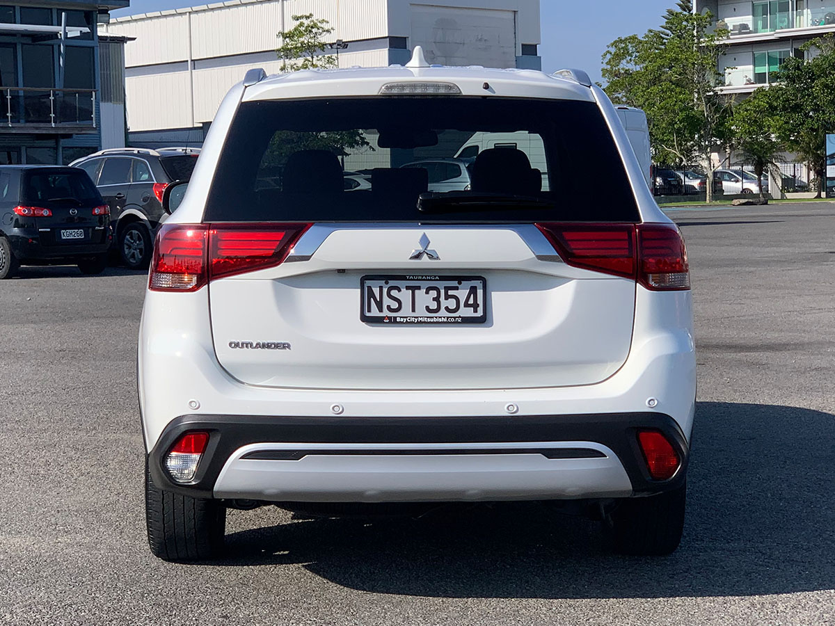 2021 Mitsubishi Outlander LS 2.4L Petrol 7 Seater Automatic