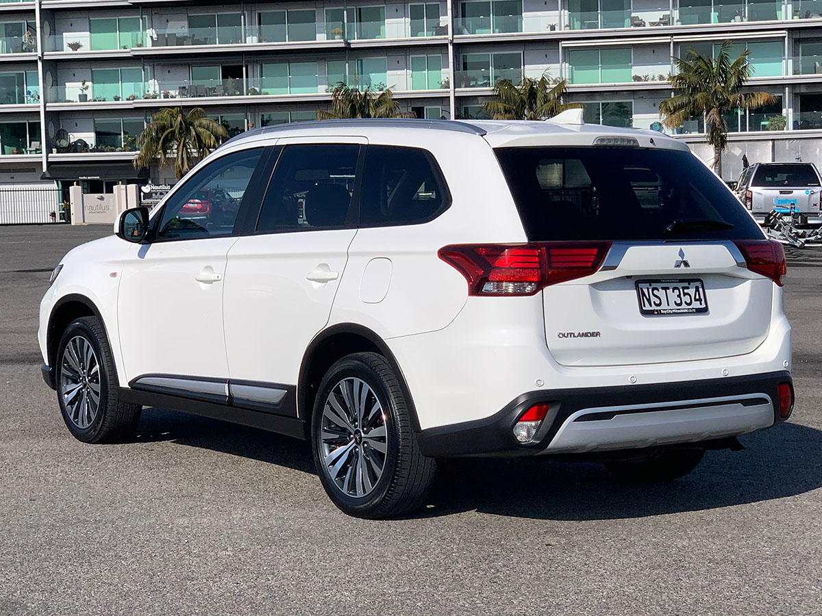 2021 Mitsubishi Outlander LS 2.4L Petrol 7 Seater Automatic