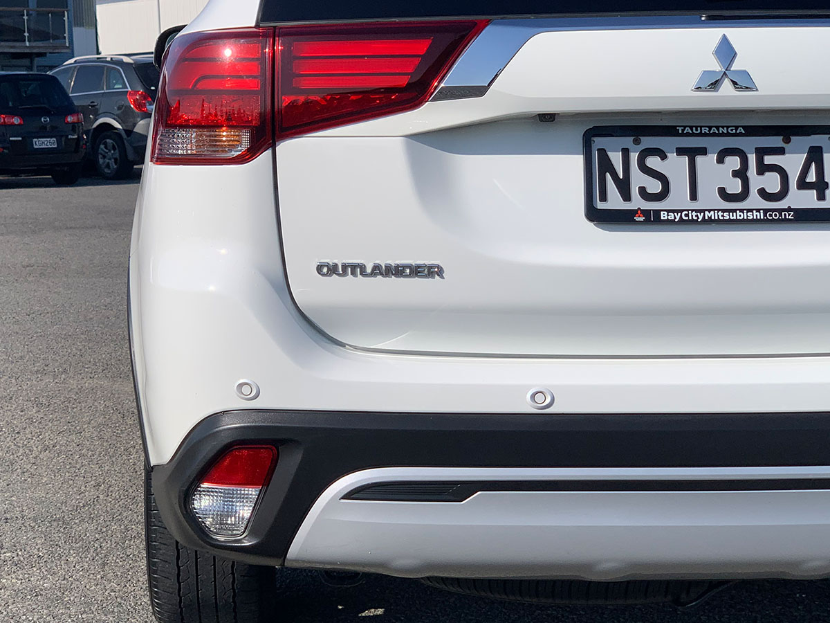 2021 Mitsubishi Outlander LS 2.4L Petrol 7 Seater Automatic