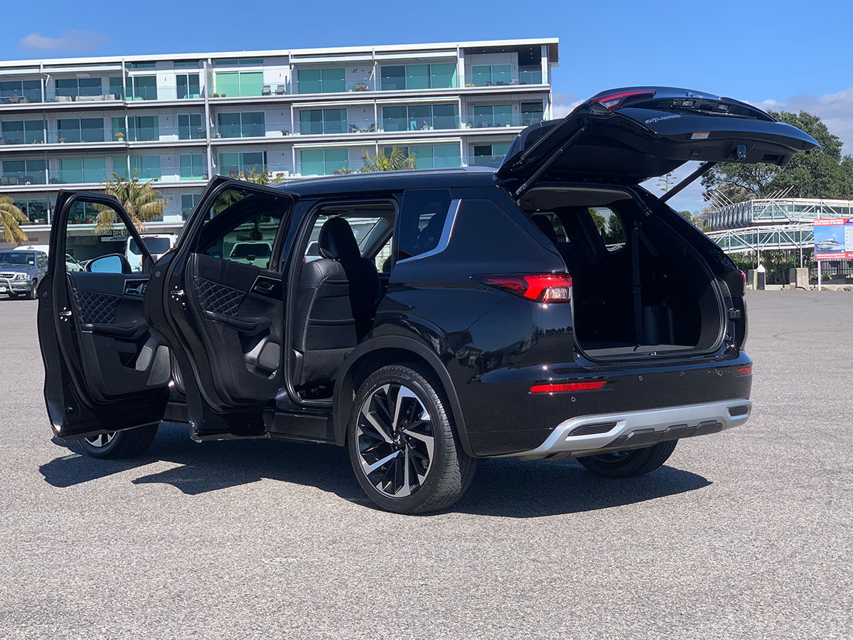 2021 Mitsubishi Outlander VRX 2.5L 4WD 7 Seater CVT Auto