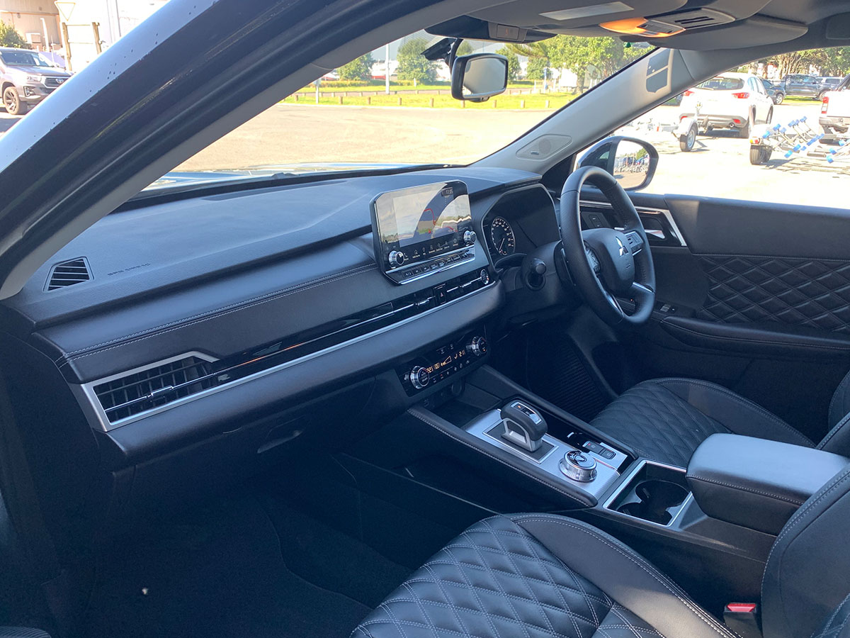 2021 Mitsubishi Outlander VRX 2.5L 4WD 7 Seater CVT Auto