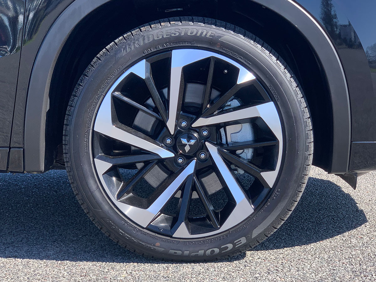 2021 Mitsubishi Outlander VRX 2.5L 4WD 7 Seater CVT Auto