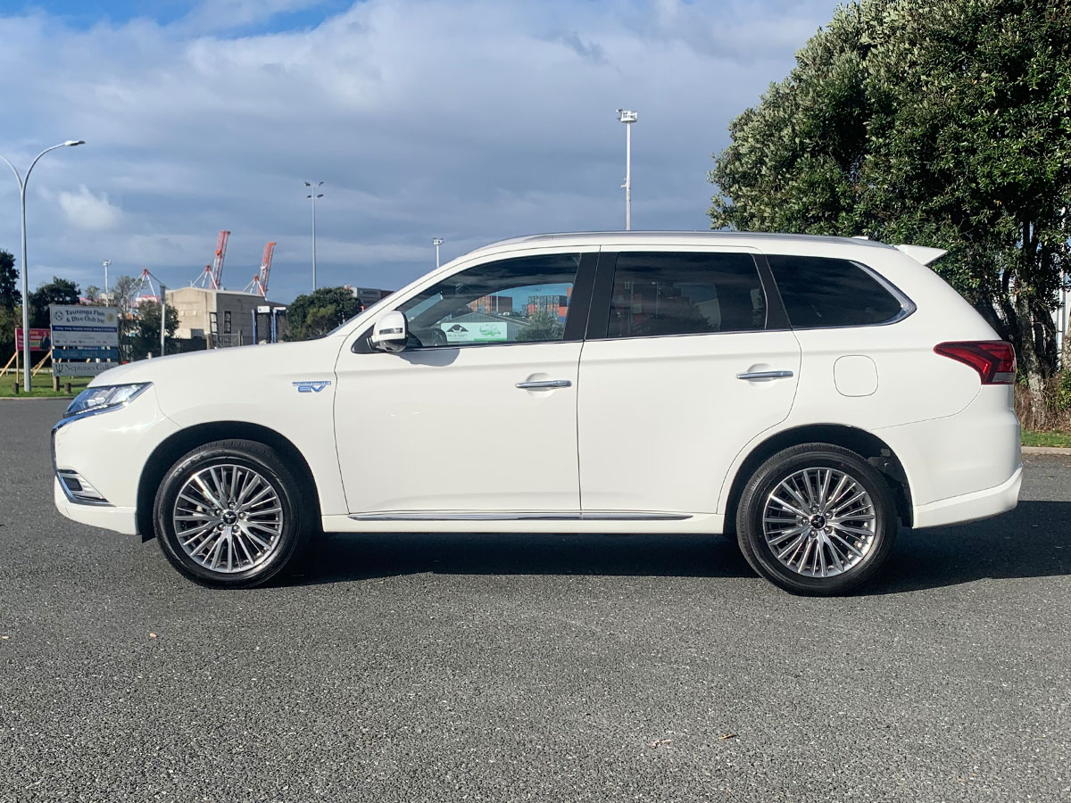 2021 Mitsubishi Outlander VRX PHEV HYBRID 4WD