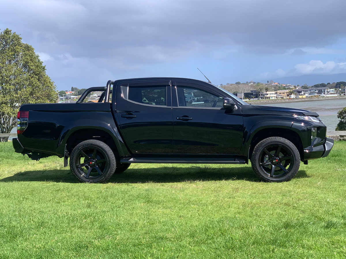 2023 Mitsubishi Triton GSR 4WD Auto 2.4L Diesel