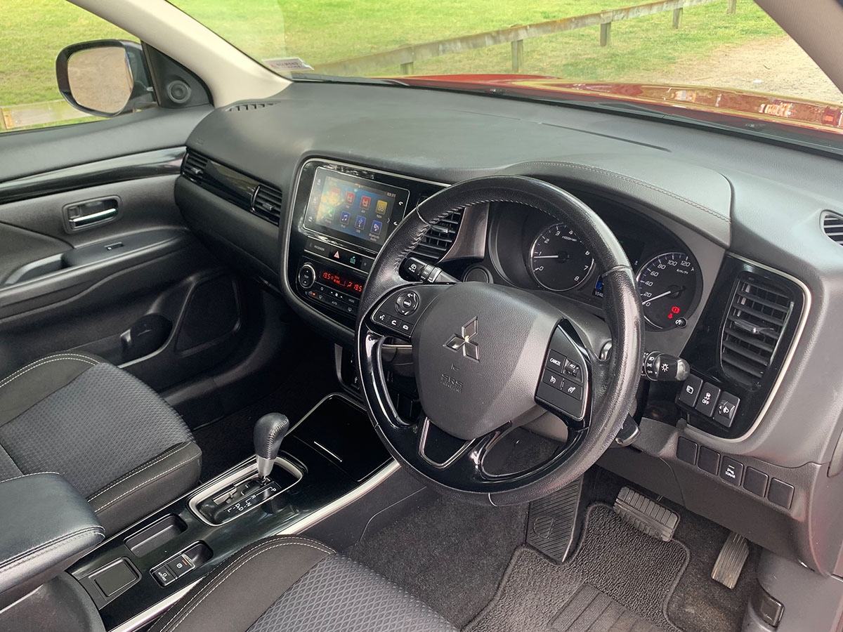 2018 Mitsubishi Outlander LS 2.4L Petrol 7 Seater Automatic