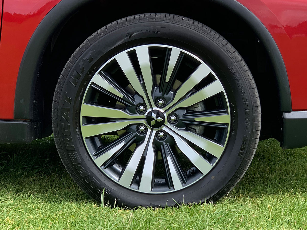 2018 Mitsubishi Outlander LS 2.4L Petrol 7 Seater Automatic