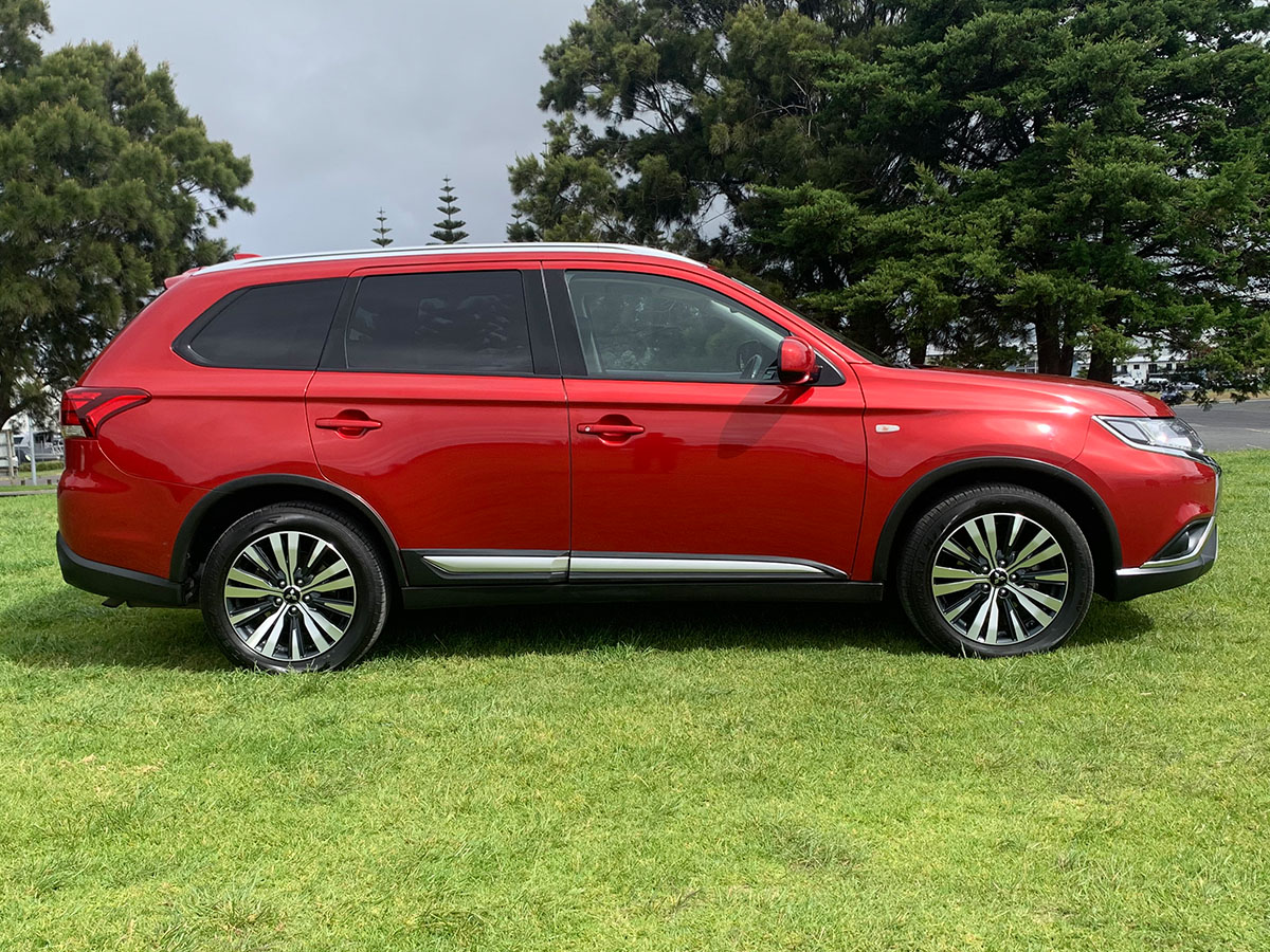 2018 Mitsubishi Outlander LS 2.4L Petrol 7 Seater Automatic