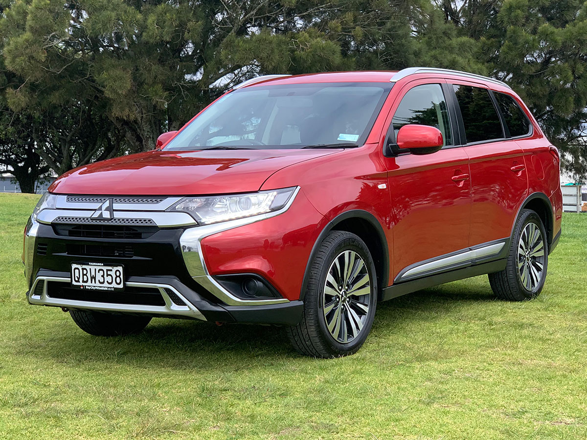 2018 Mitsubishi Outlander LS 2.4L Petrol 7 Seater Automatic