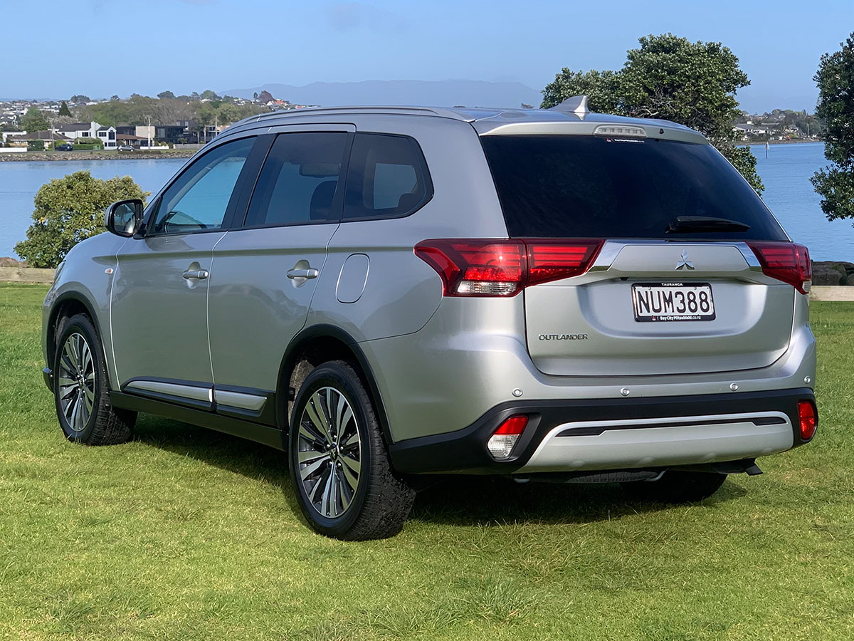 2021 Mitsubishi Outlander LS 2.4L Petrol 7 Seater Automatic