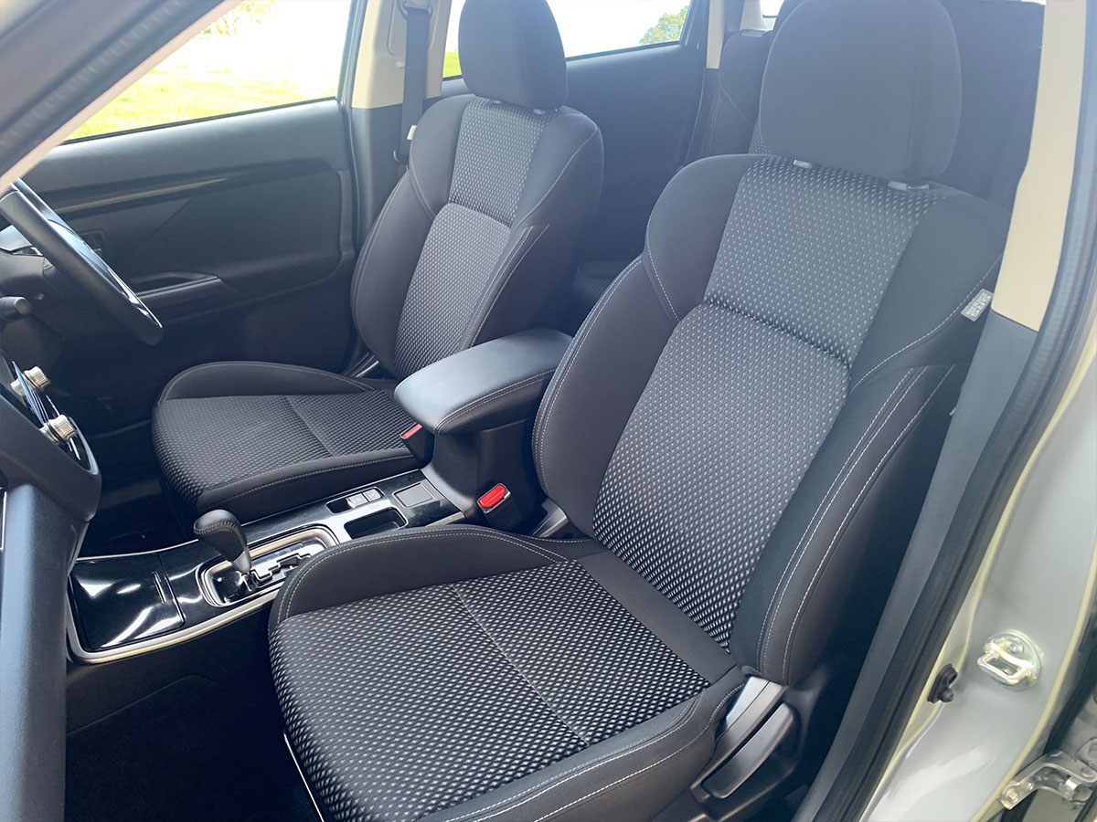 2021 Mitsubishi Outlander LS 2.4L Petrol 7 Seater Automatic