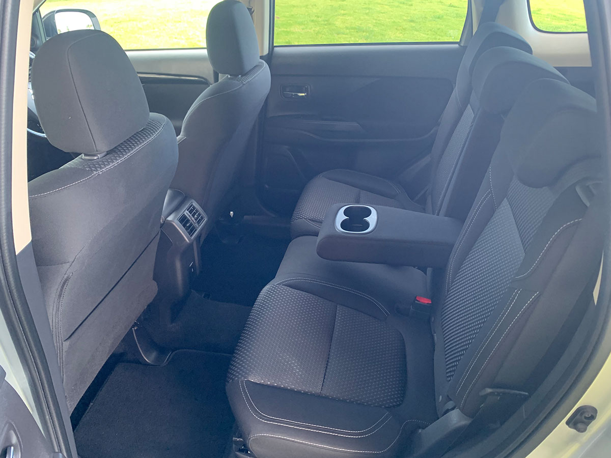 2021 Mitsubishi Outlander LS 2.4L Petrol 7 Seater Automatic