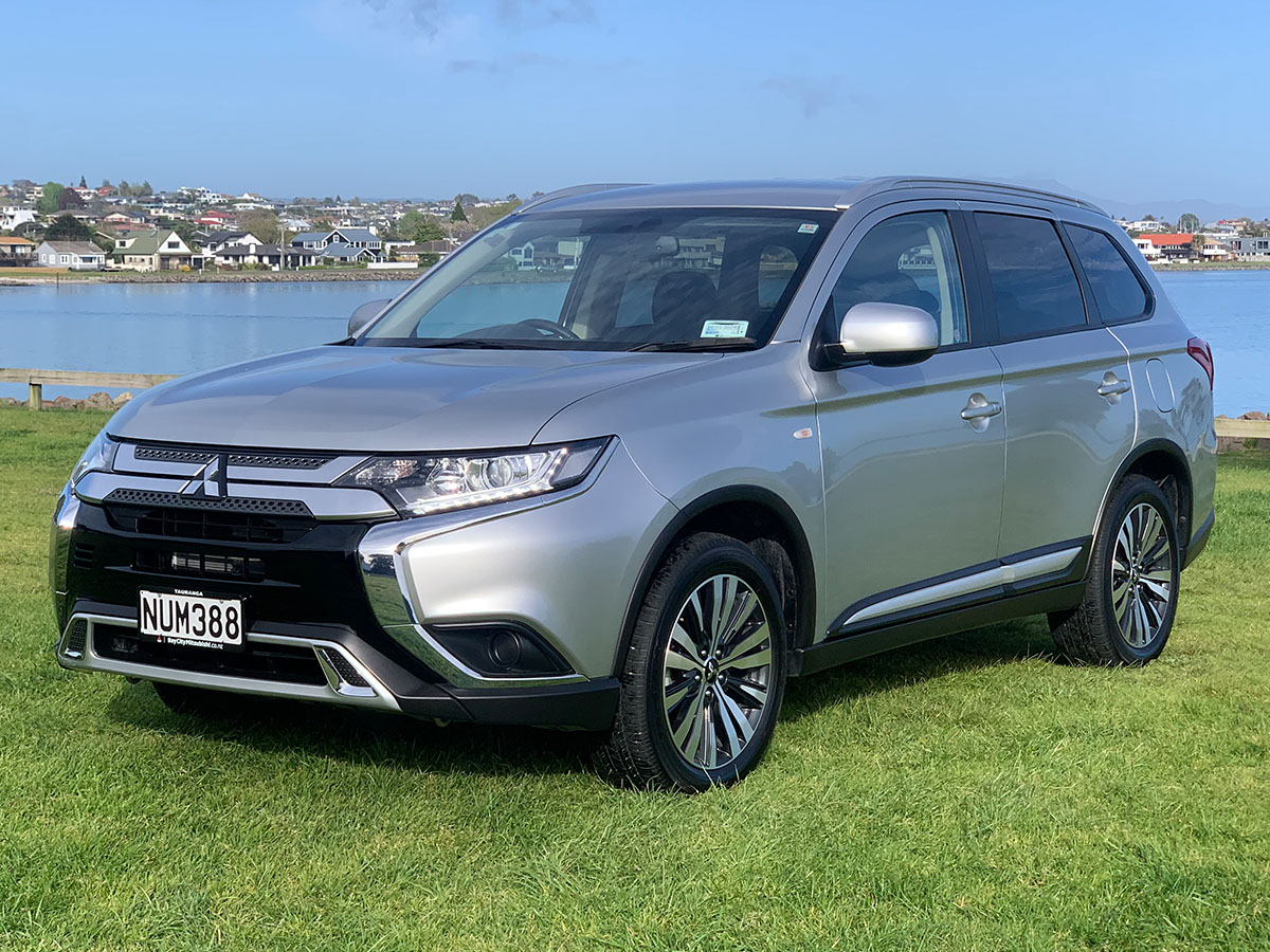 2021 Mitsubishi Outlander LS 2.4L Petrol 7 Seater Automatic