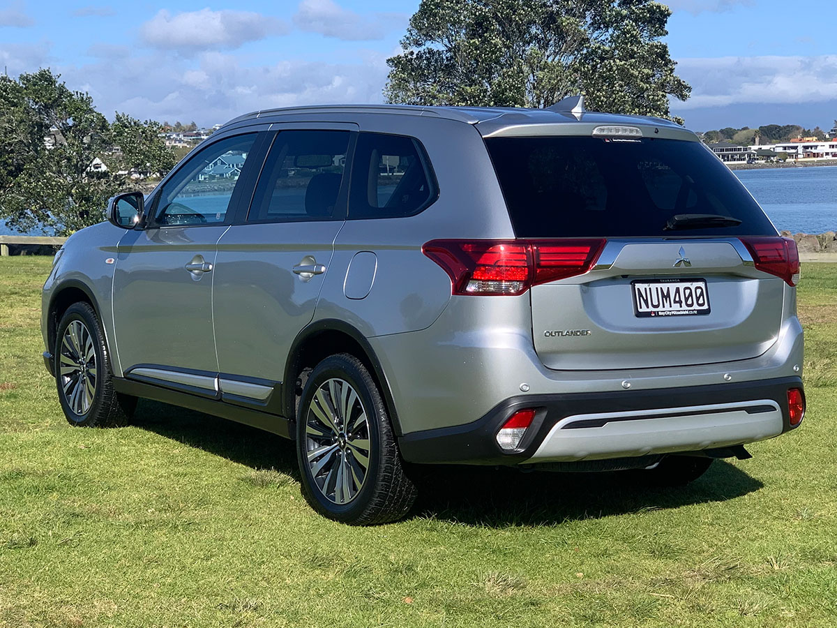 2021 Mitsubishi Outlander LS 2.4L Petrol 7 Seater Automatic