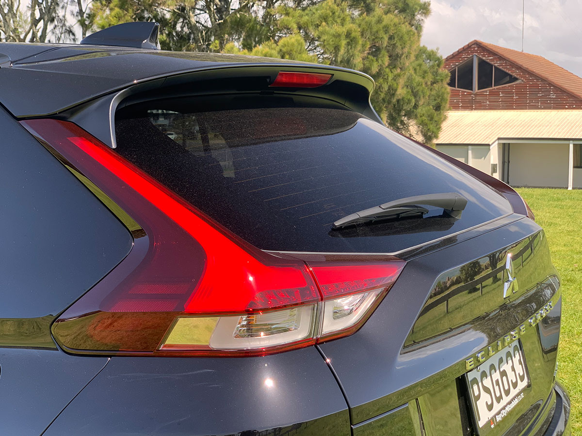 2023 Mitsubishi Eclipse Cross PHEV XLS