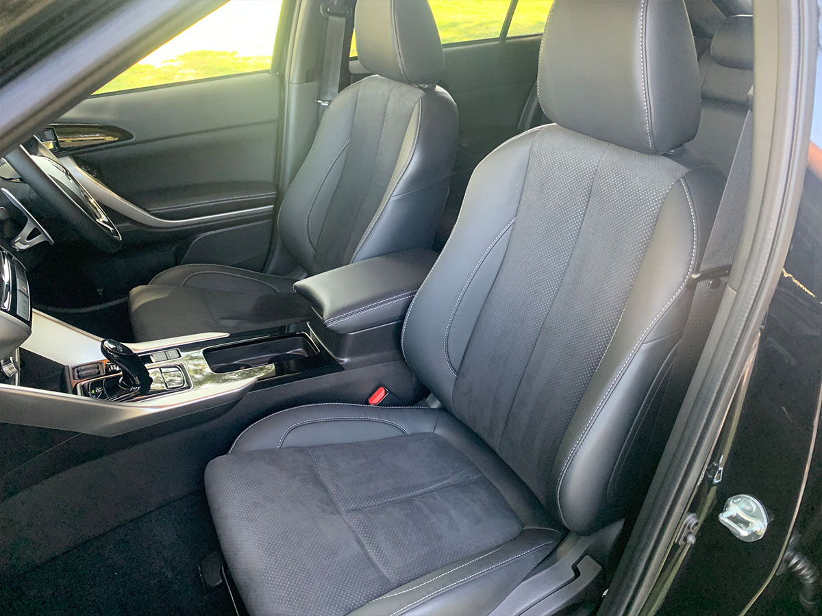 2023 Mitsubishi Eclipse Cross PHEV XLS