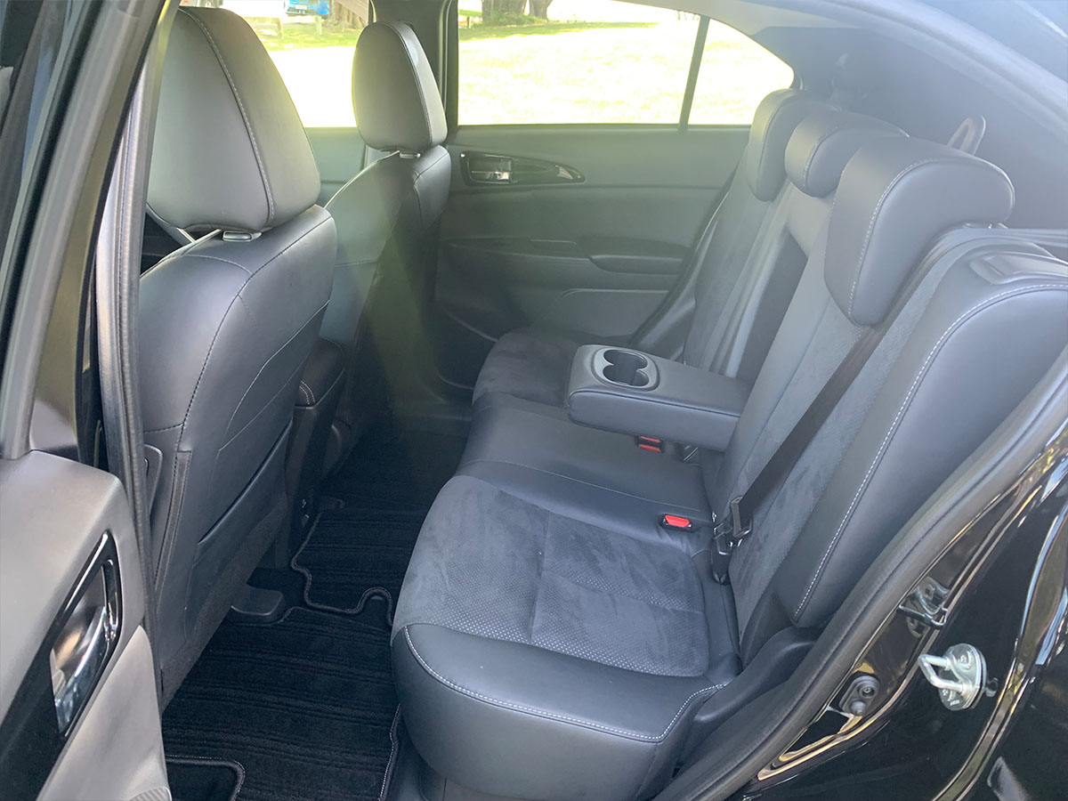 2023 Mitsubishi Eclipse Cross PHEV XLS