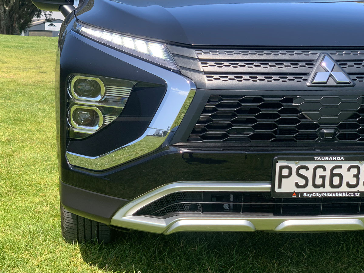 2023 Mitsubishi Eclipse Cross PHEV XLS