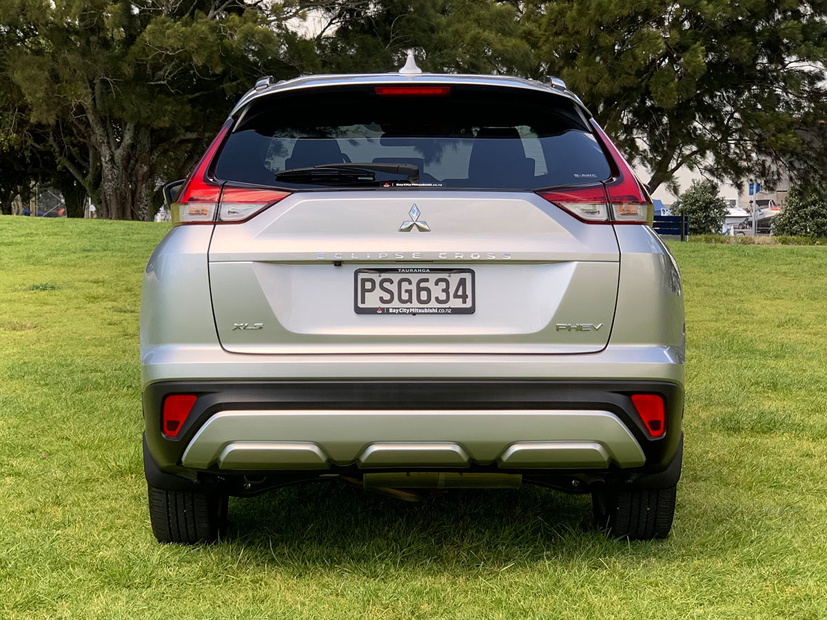 2023 Mitsubishi Eclipse Cross PHEV XLS