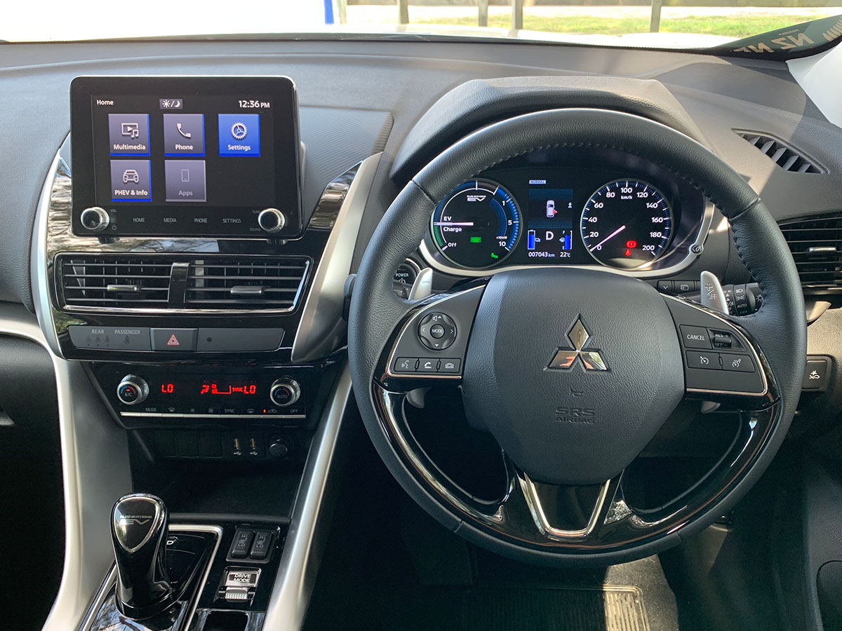 2023 Mitsubishi Eclipse Cross PHEV XLS