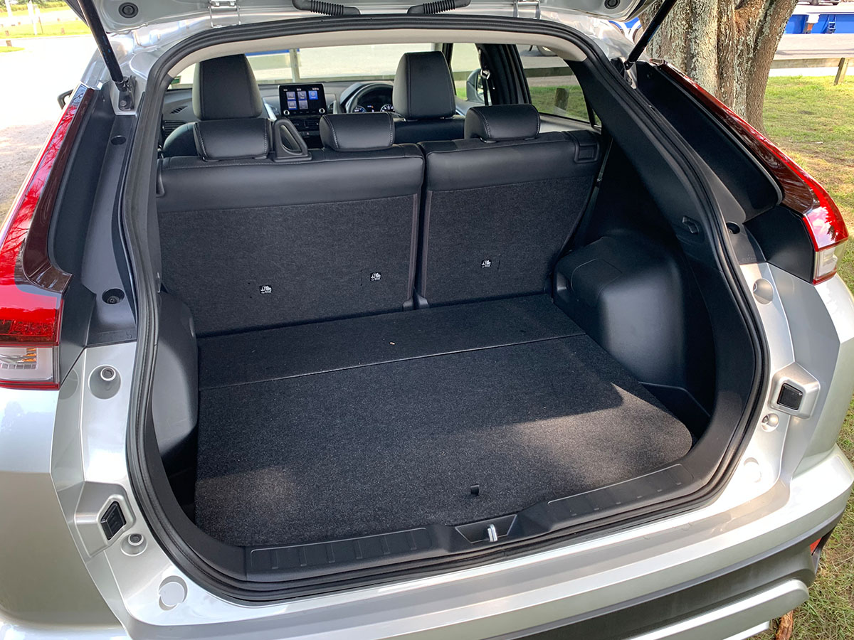 2023 Mitsubishi Eclipse Cross PHEV XLS