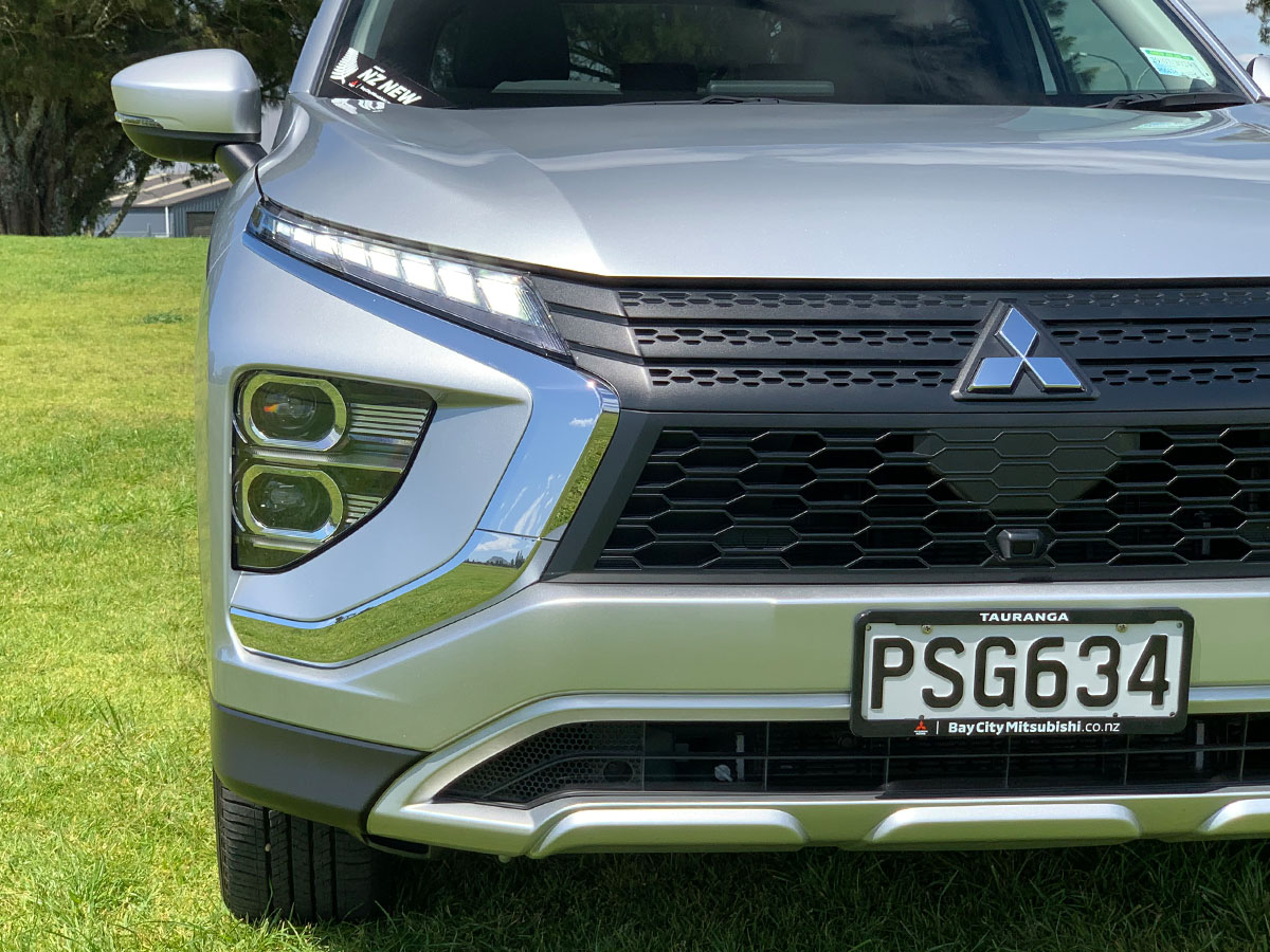 2023 Mitsubishi Eclipse Cross PHEV XLS