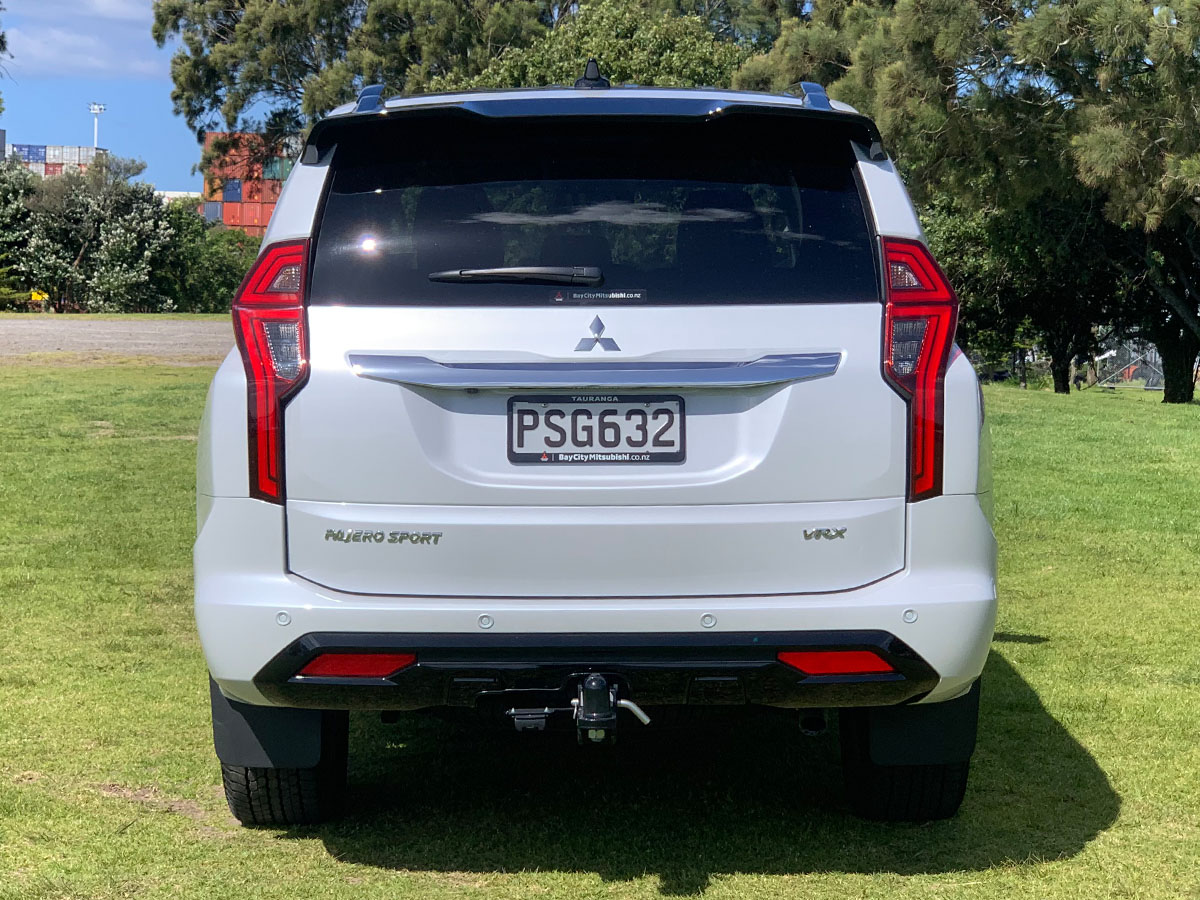 2023 Mitsubishi Pajero Sport VRX Black Edition