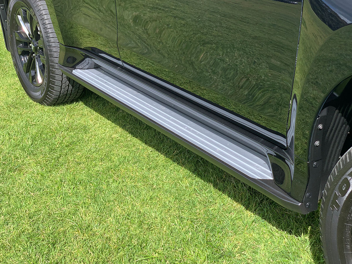 2023 Mitsubishi Pajero Sport VRX Black Edition