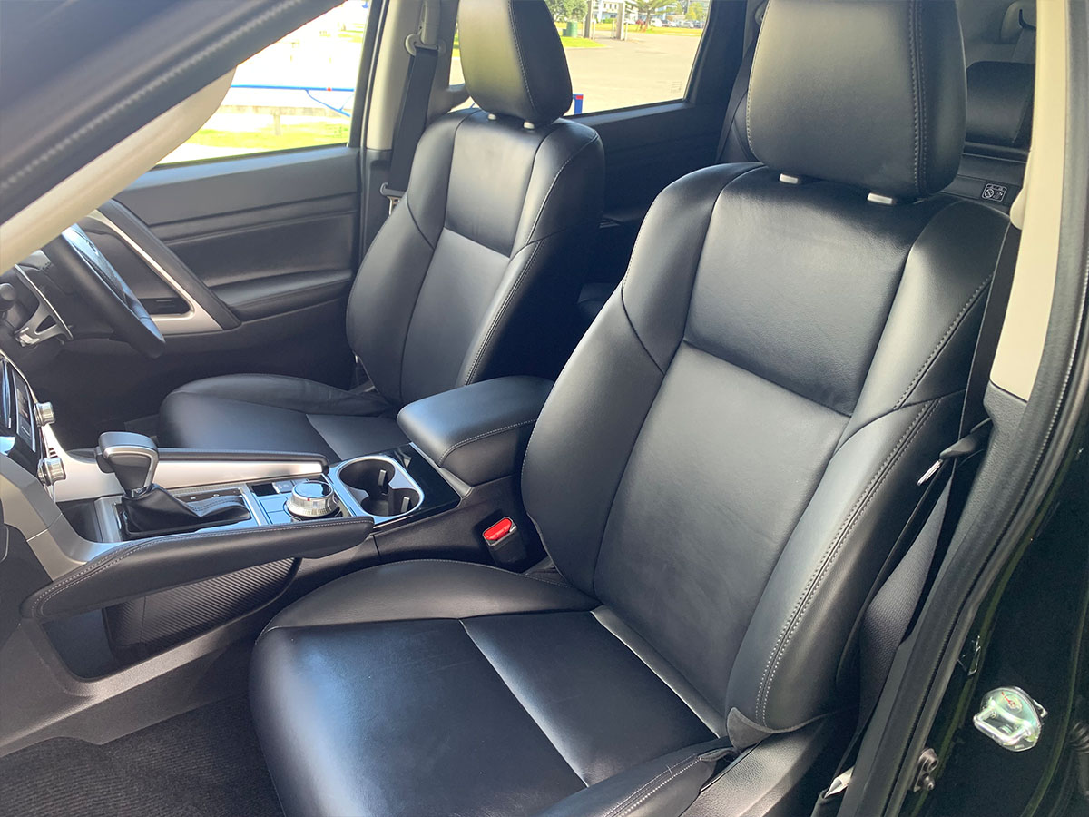 2023 Mitsubishi Pajero Sport VRX Black Edition