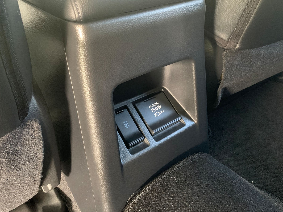 2023 Mitsubishi Pajero Sport VRX Black Edition