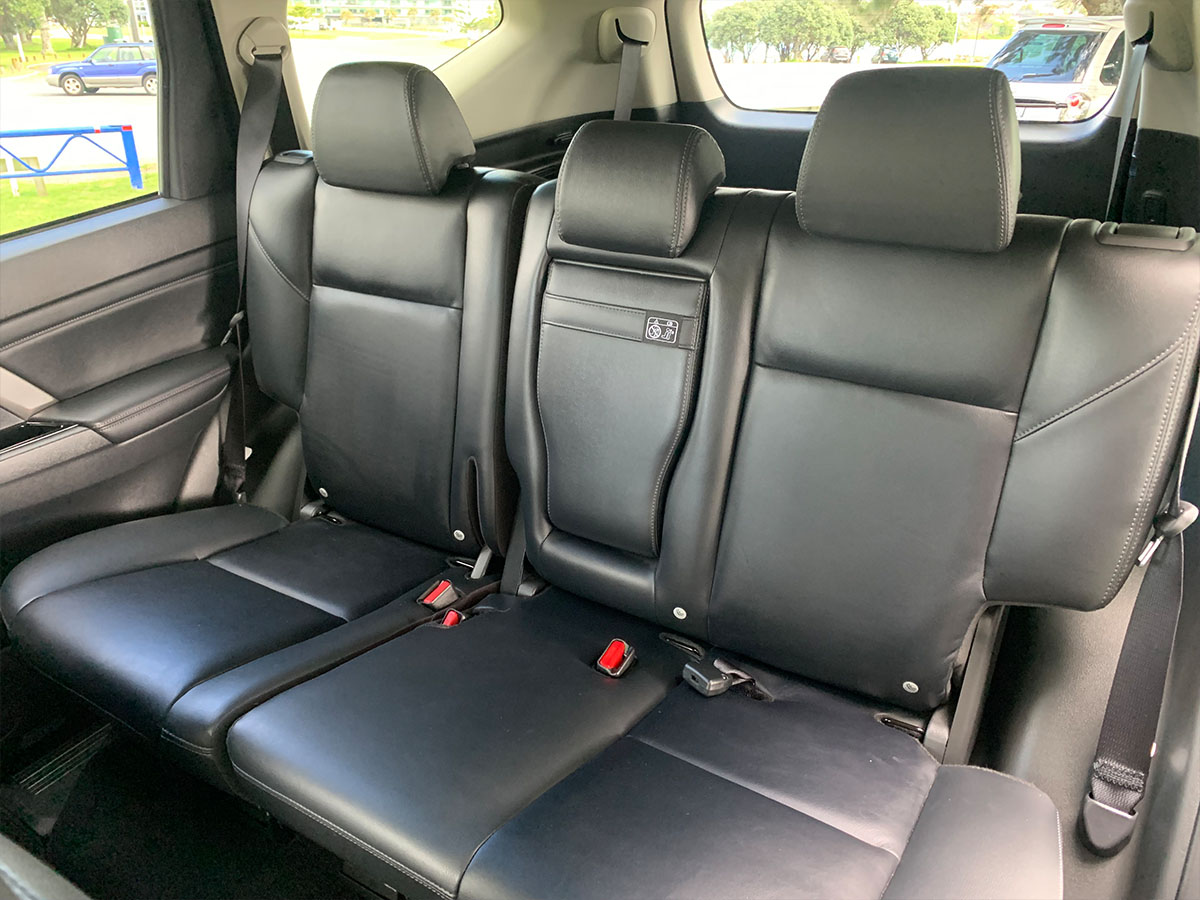 2023 Mitsubishi Pajero Sport VRX Black Edition