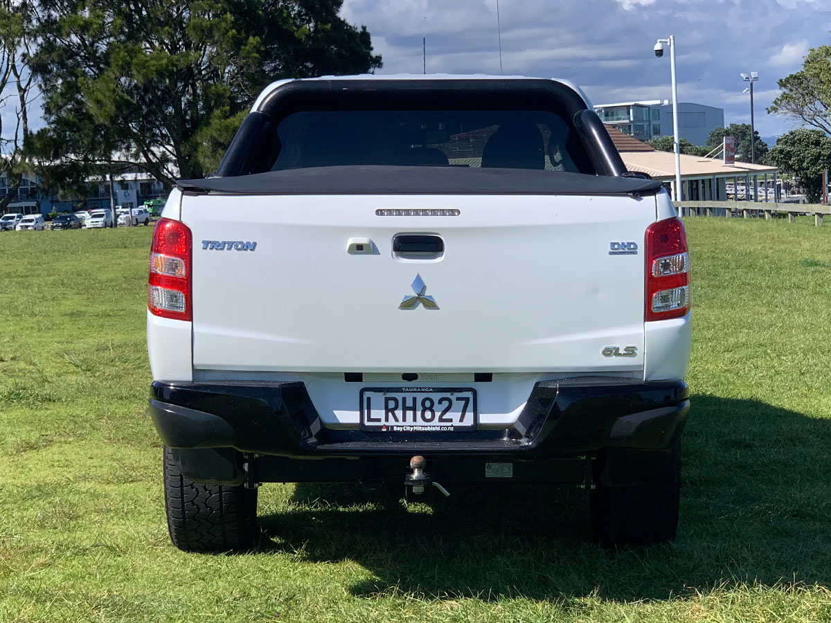 2018 Mitsubishi Triton GLSB 2.4L Diesel Turbo 4WD Black Edition