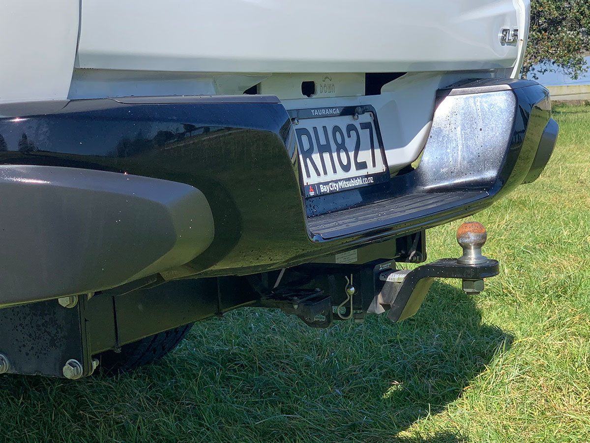 2018 Mitsubishi Triton GLSB 2.4L Diesel Turbo 4WD Black Edition