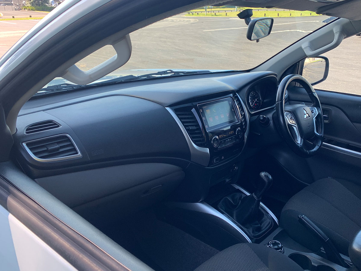 2018 Mitsubishi Triton GLSB 2.4L Diesel Turbo 4WD Black Edition