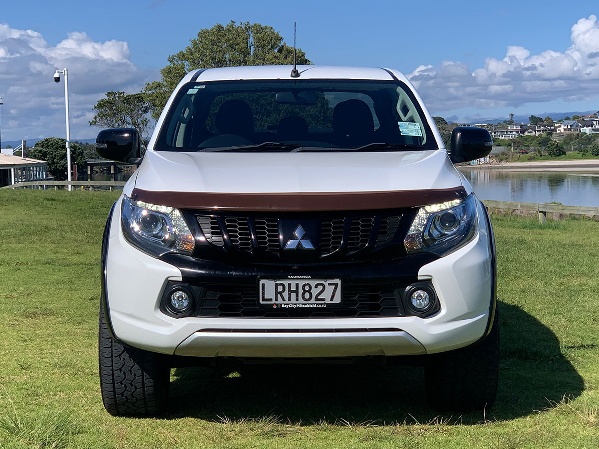 2018 Mitsubishi Triton GLSB 2.4L Diesel Turbo 4WD Black Edition