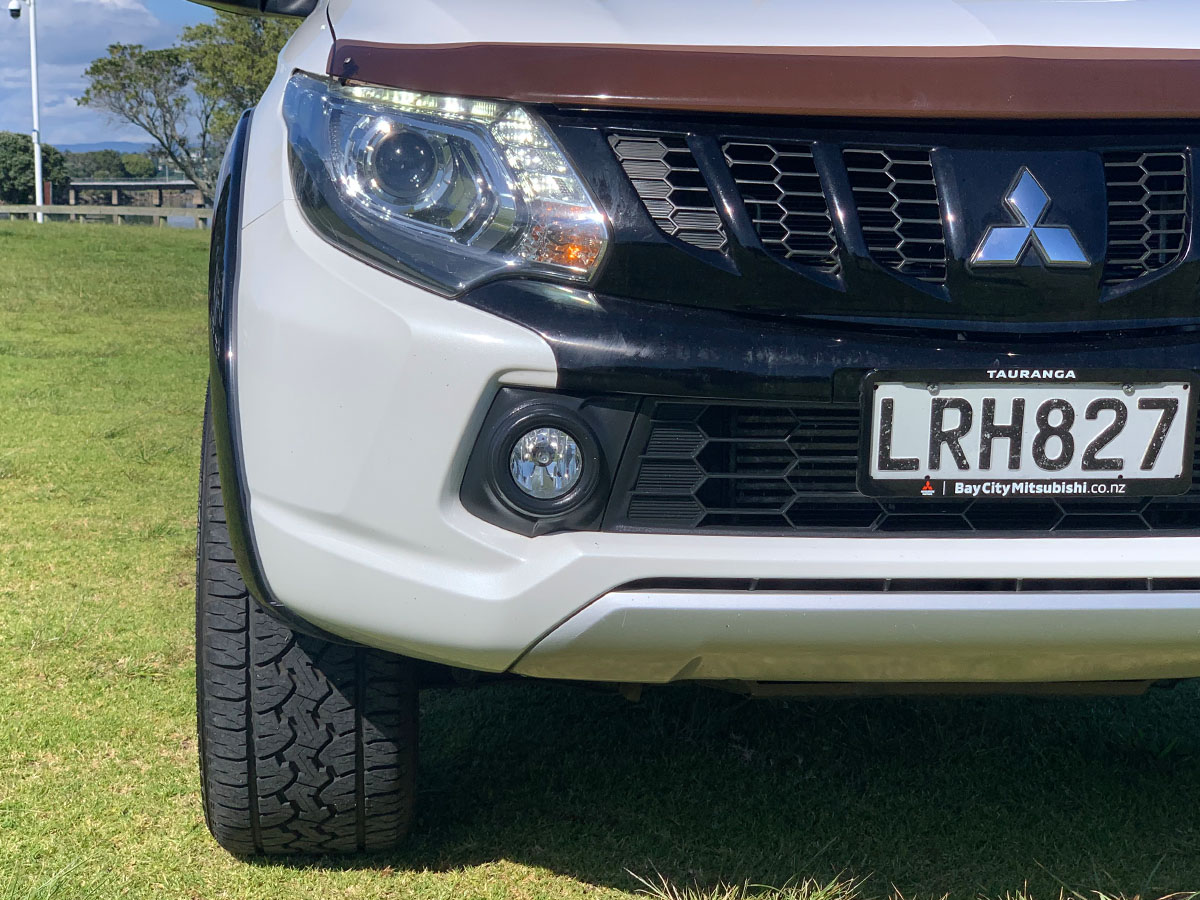 2018 Mitsubishi Triton GLSB 2.4L Diesel Turbo 4WD Black Edition