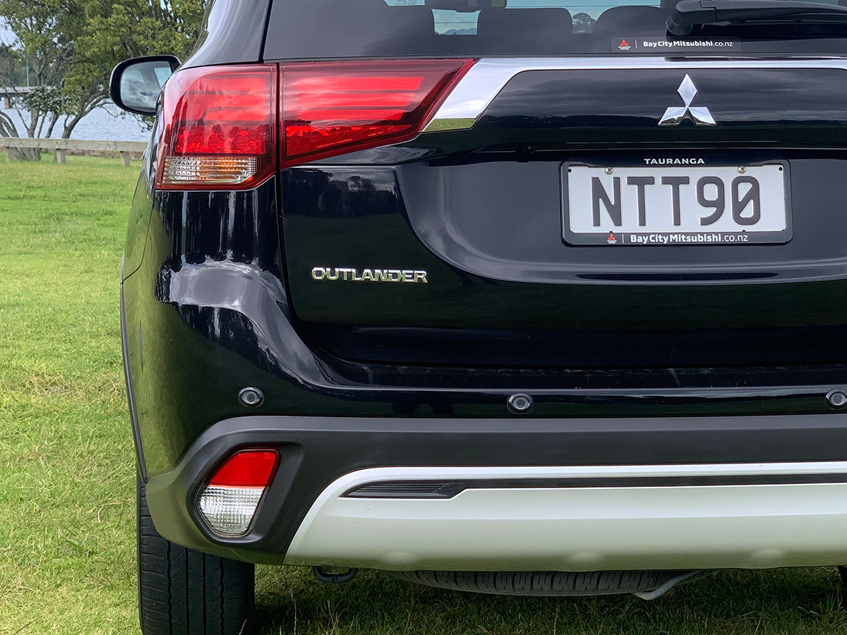 2021 Mitsubishi Outlander LS 2.4L Petrol 7 Seater Automatic