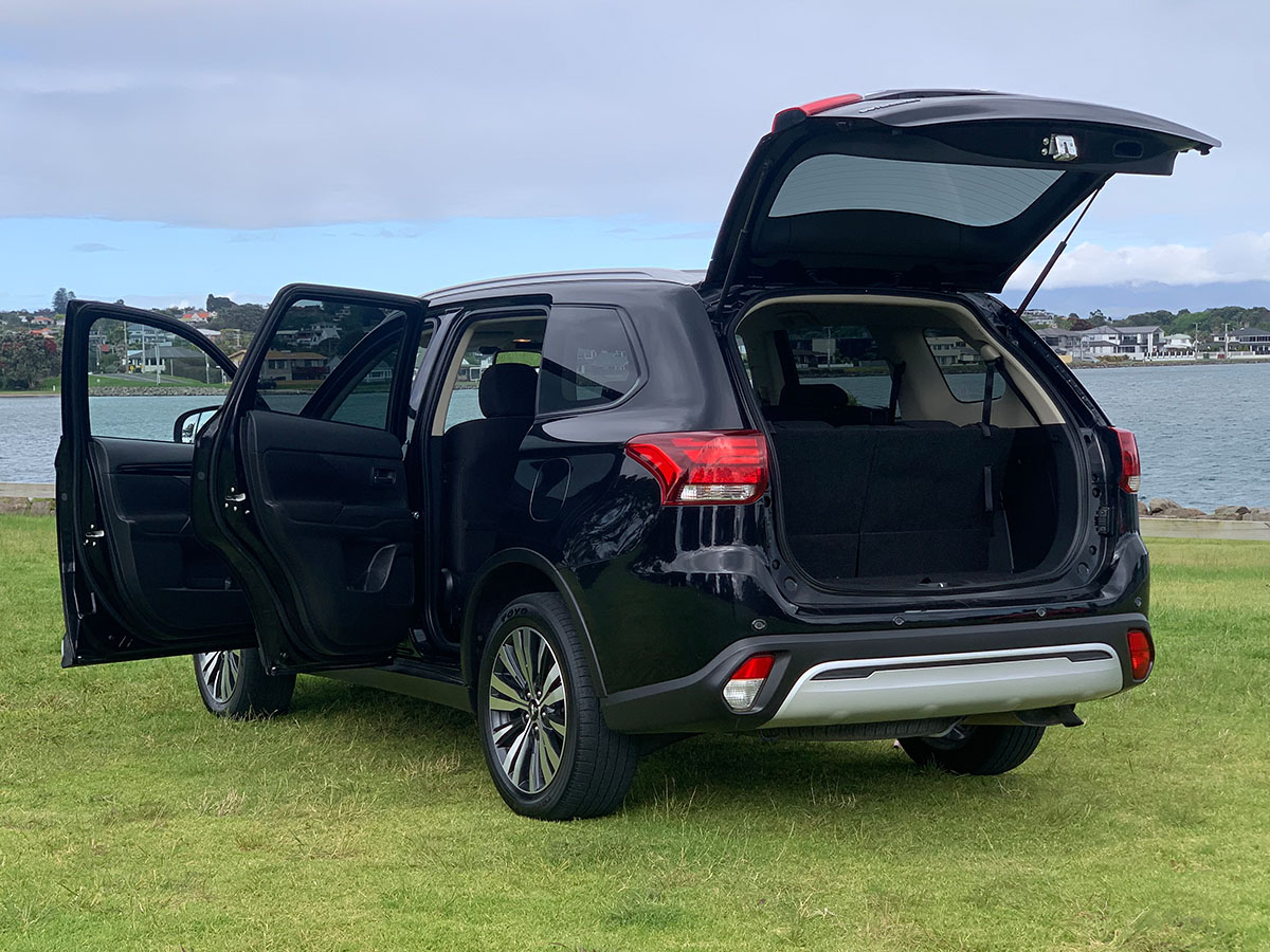 2021 Mitsubishi Outlander LS 2.4L Petrol 7 Seater Automatic