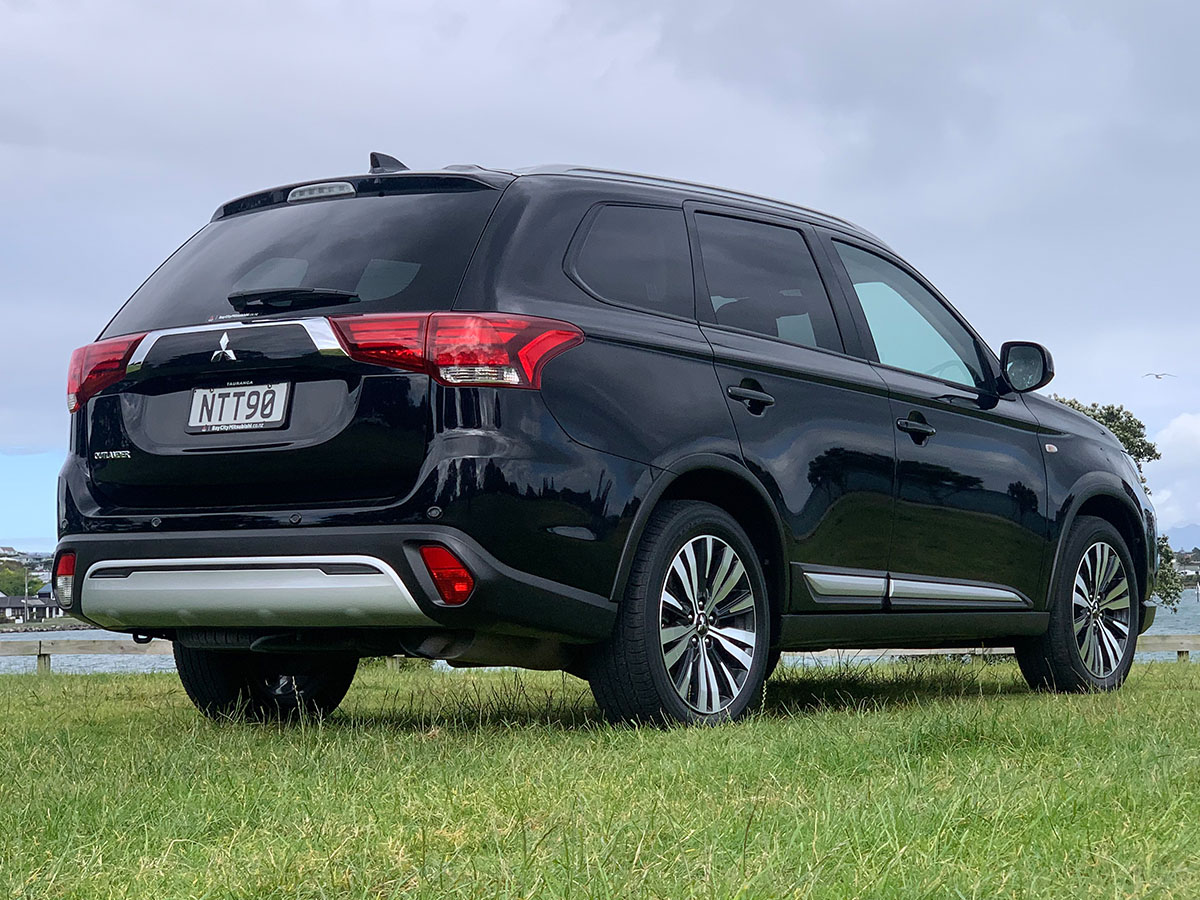 2021 Mitsubishi Outlander LS 2.4L Petrol 7 Seater Automatic