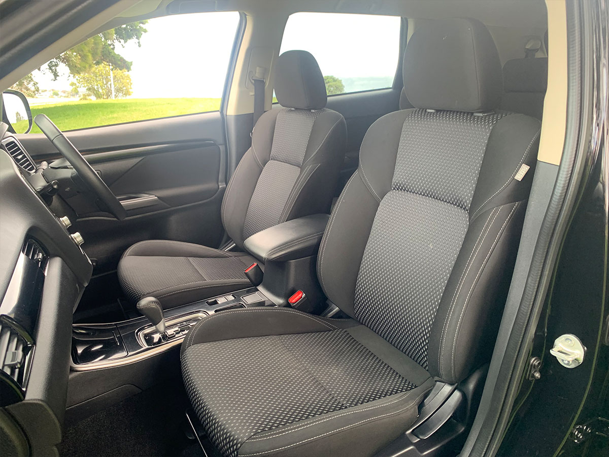 2021 Mitsubishi Outlander LS 2.4L Petrol 7 Seater Automatic