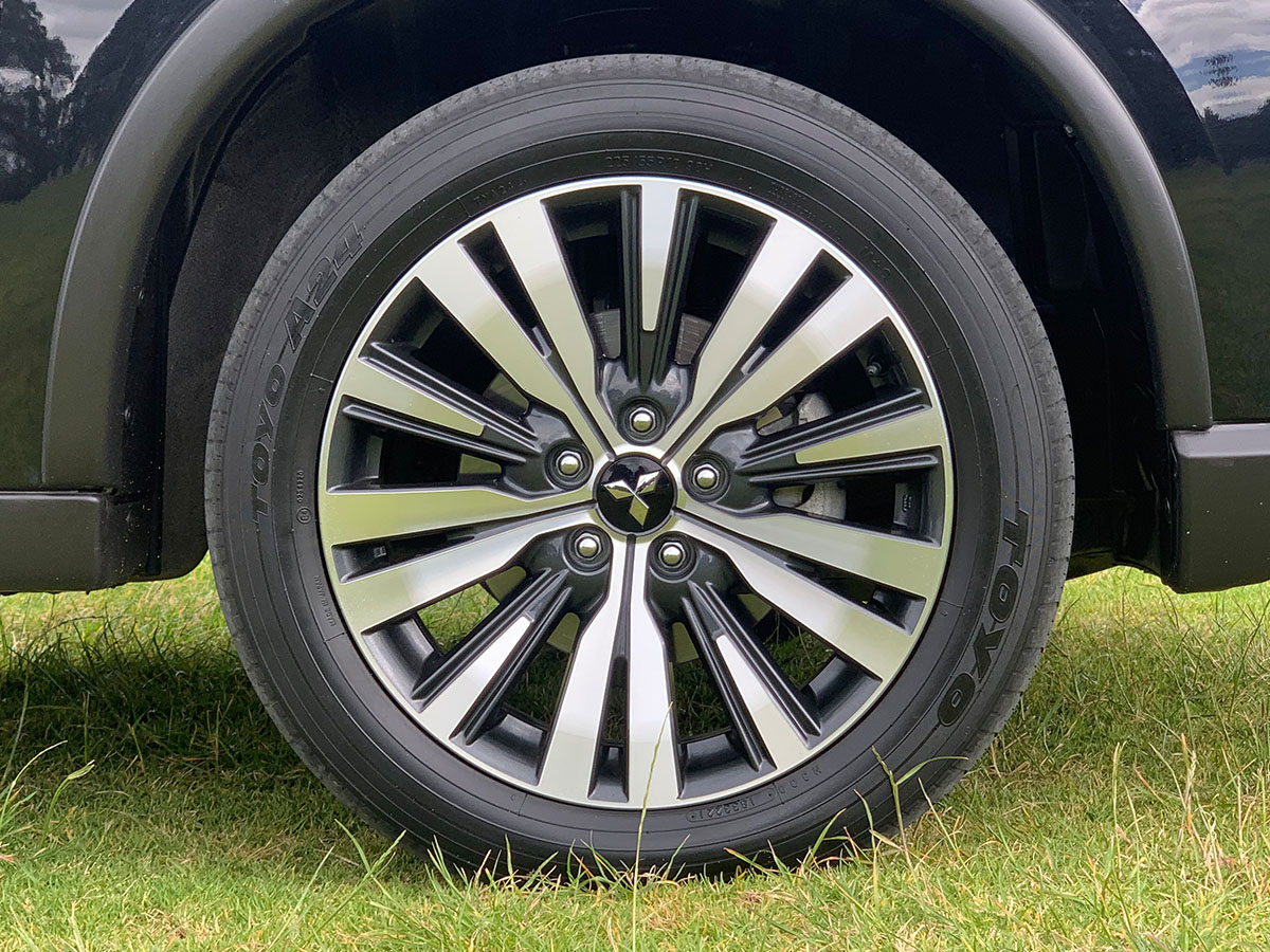 2021 Mitsubishi Outlander LS 2.4L Petrol 7 Seater Automatic