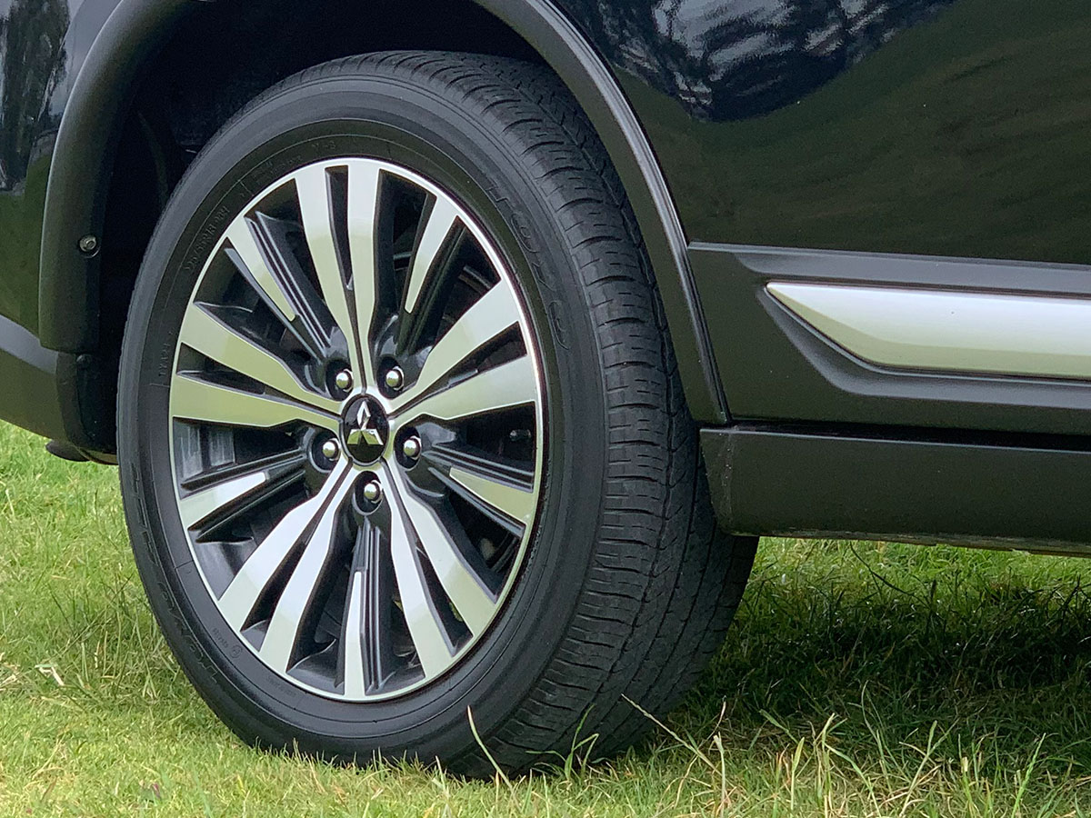 2021 Mitsubishi Outlander LS 2.4L Petrol 7 Seater Automatic