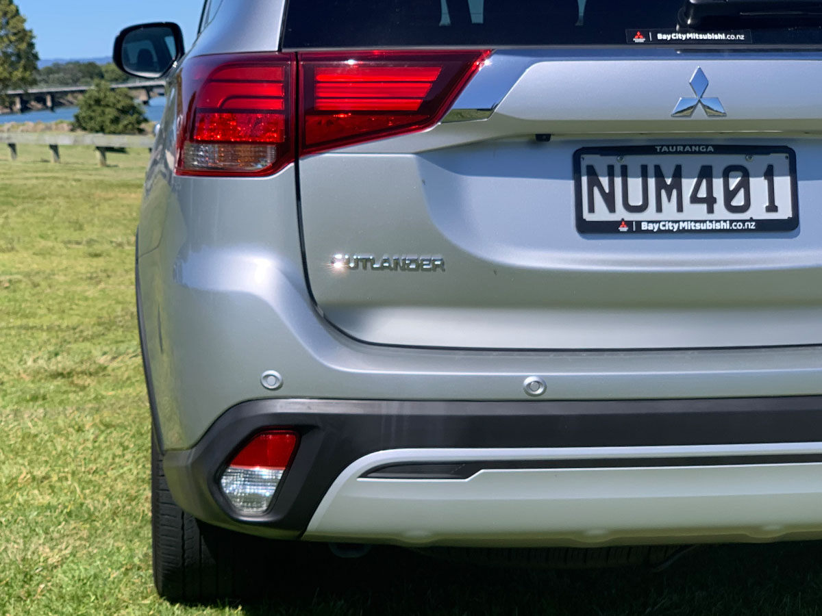 2021 Mitsubishi Outlander LS 2.4L Petrol 7 Seater Automatic