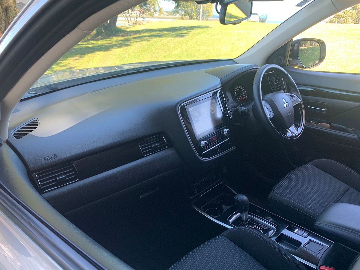 2021 Mitsubishi Outlander LS 2.4L Petrol 7 Seater Automatic