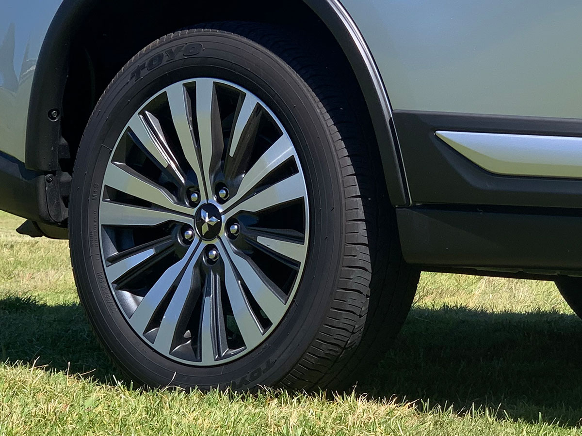 2021 Mitsubishi Outlander LS 2.4L Petrol 7 Seater Automatic