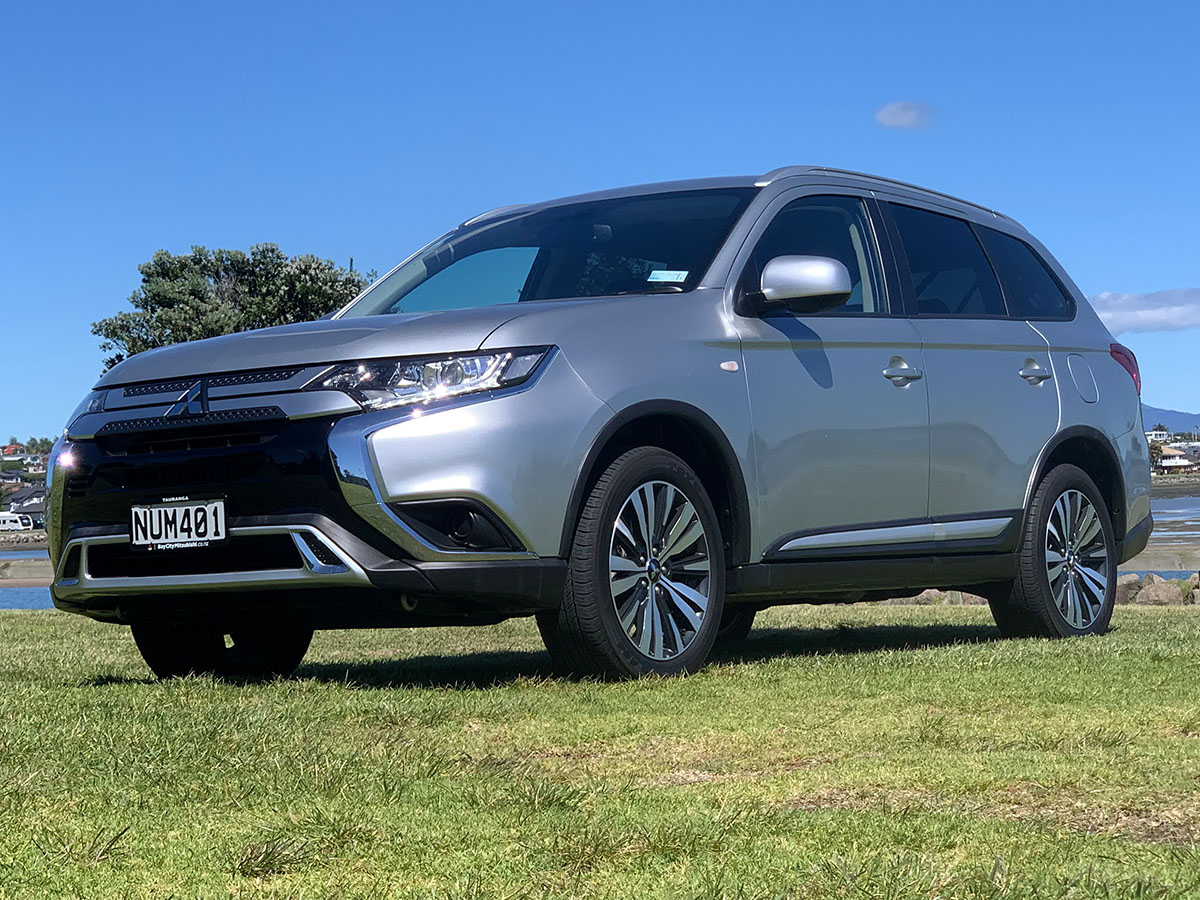 2021 Mitsubishi Outlander LS 2.4L Petrol 7 Seater Automatic