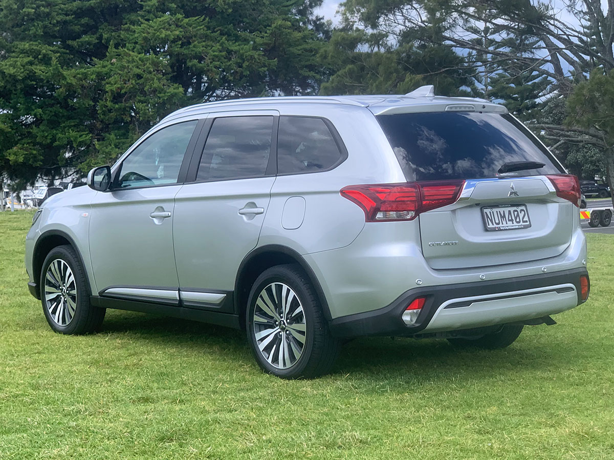 2021 Mitsubishi Outlander LS 2.4L Petrol 7 Seater Automatic