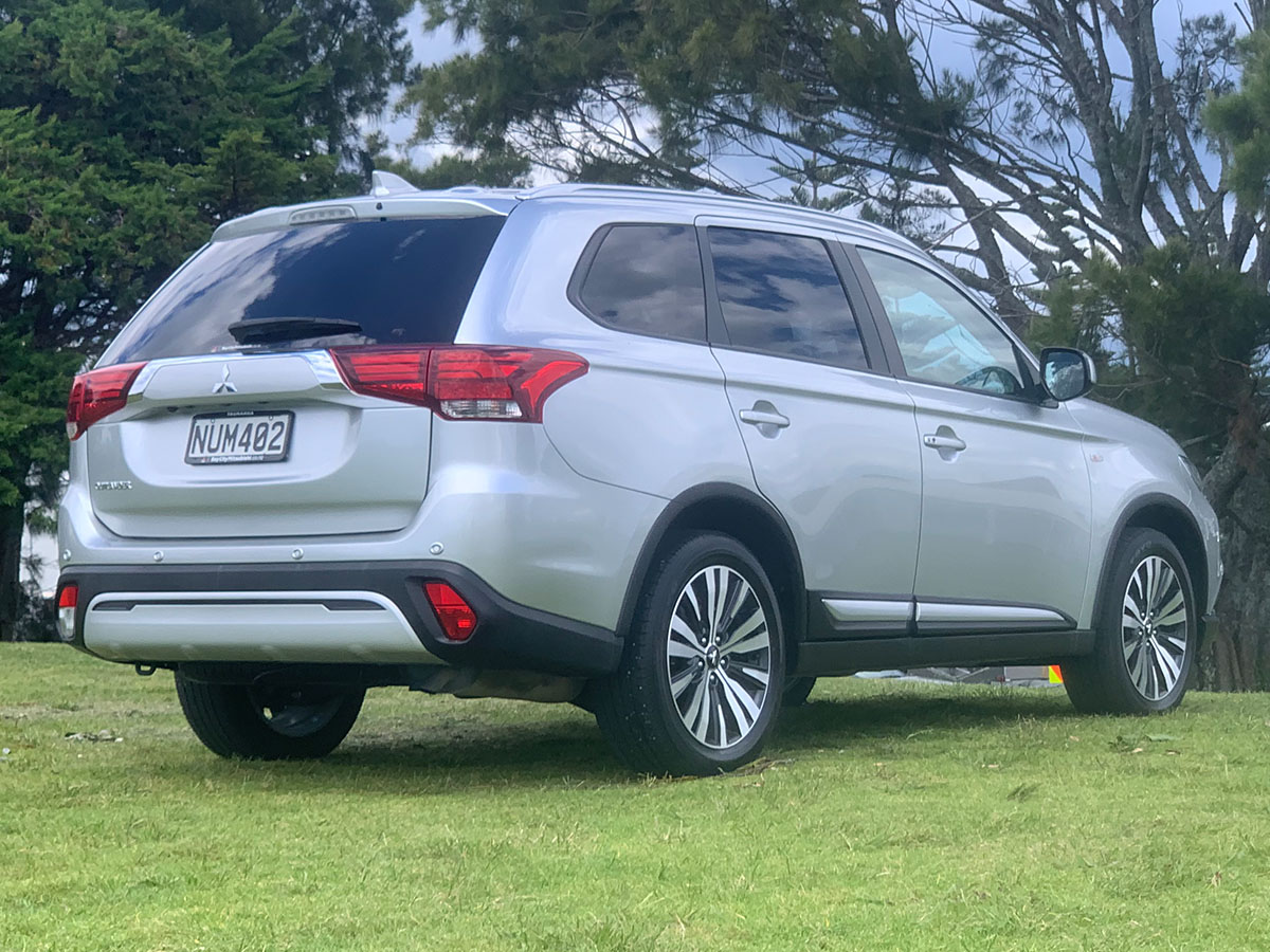 2021 Mitsubishi Outlander LS 2.4L Petrol 7 Seater Automatic