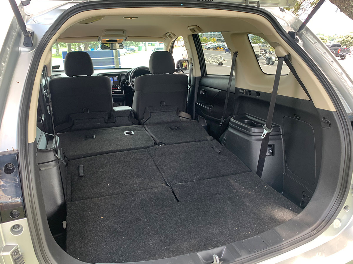 2021 Mitsubishi Outlander LS 2.4L Petrol 7 Seater Automatic