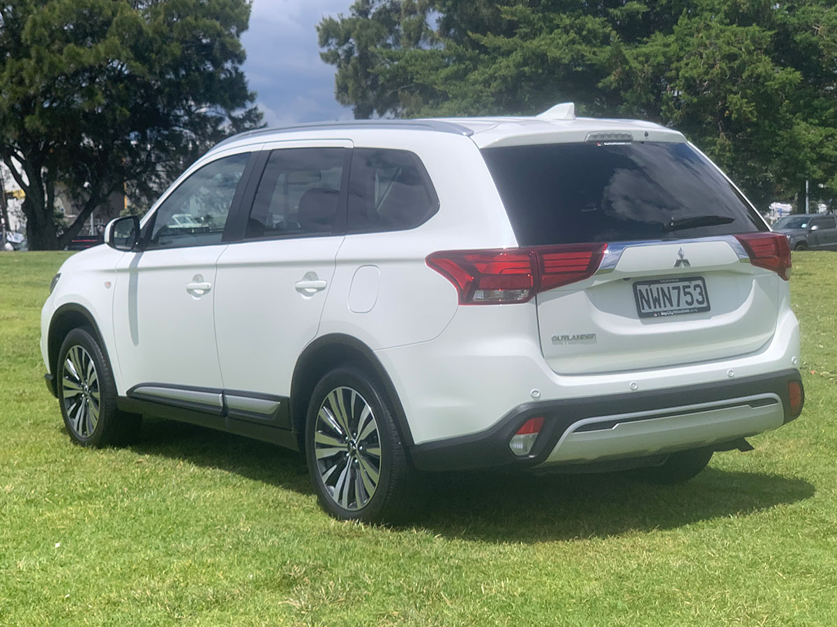 2021 Mitsubishi Outlander LS 2.4L Petrol 7 Seater Automatic