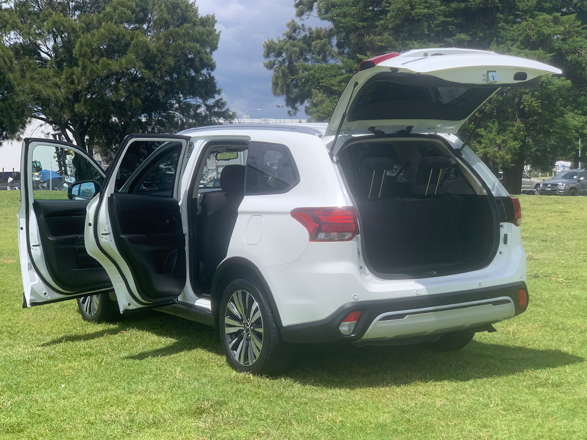 2021 Mitsubishi Outlander LS 2.4L Petrol 7 Seater Automatic